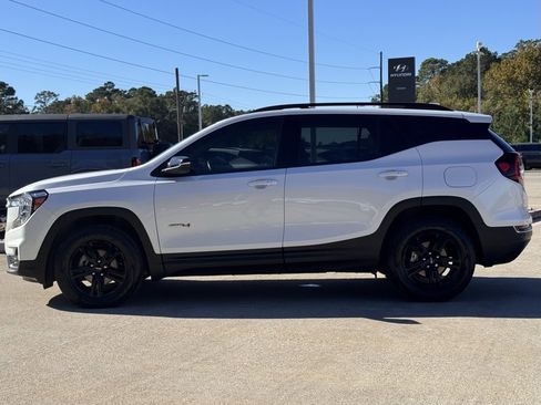 Used 2022 GMC Terrain AT4 w/ Infotainment Package II image 13