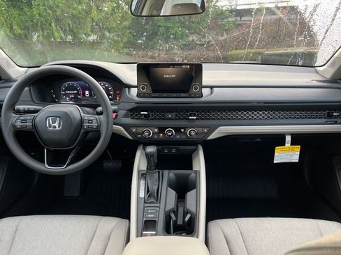 New 2025 Honda Accord SE image 11