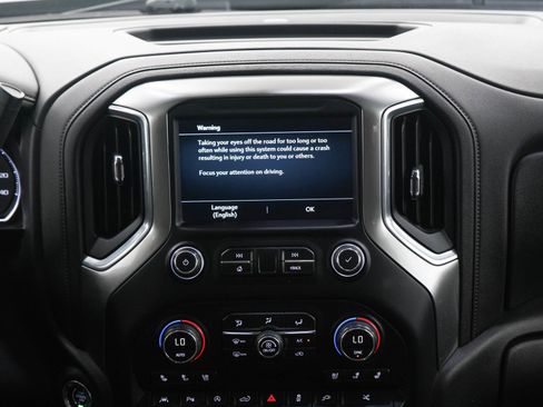 Used 2019 Chevrolet Silverado 1500 LTZ w/ LTZ Premium Package AWD/4WD image 15