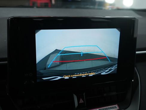 Used 2023 Toyota Corolla LE image 17