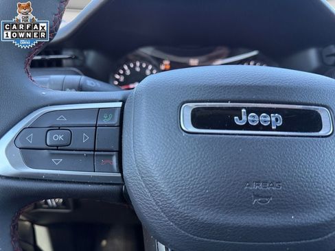 Used 2025 Jeep Compass Trailhawk AWD/4WD image 25
