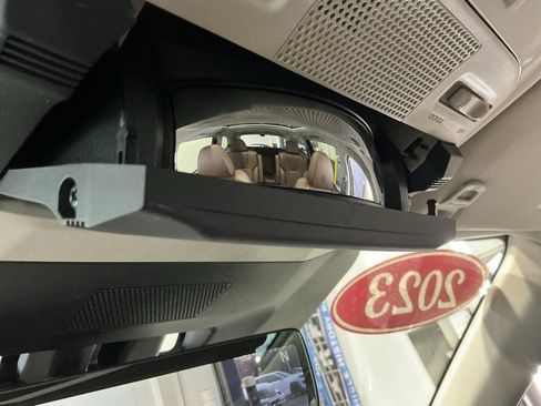 Used 2023 Subaru Ascent Touring image 21