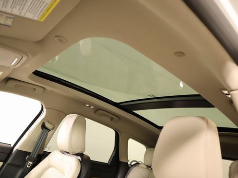 New 2025 Lincoln Corsair Grand Touring w/ Jet Appearance Package image 16