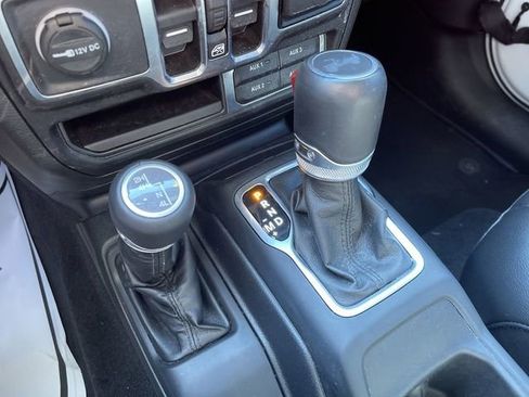 Used 2023 Jeep Wrangler Altitude image 17