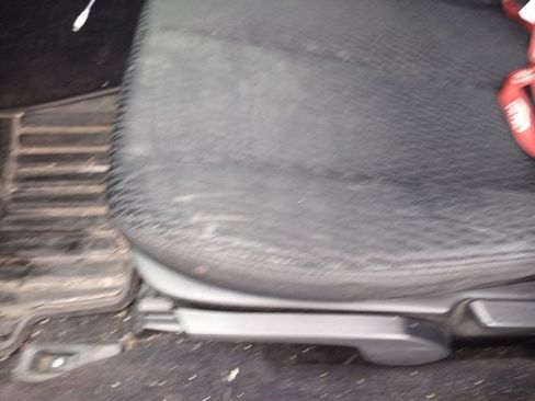 Used 2010 Subaru Outback 2.5i image 15