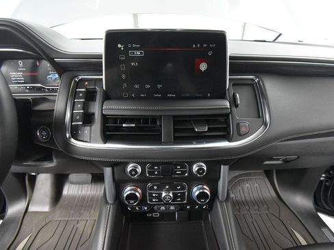 Used 2024 GMC Yukon XL SLT image 35