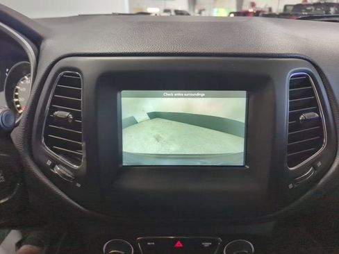 Used 2020 Jeep Compass Latitude w/ Cold Weather Group image 19