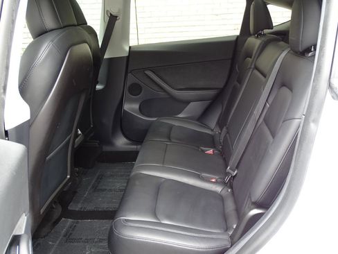 Used 2020 Tesla Model Y Long Range image 10