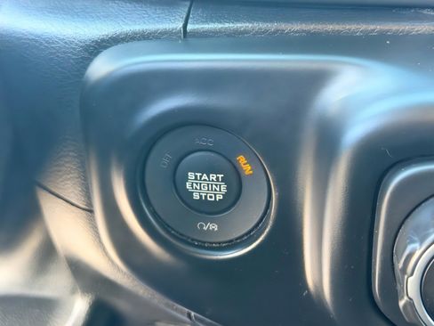 Used 2021 Jeep Wrangler Sport image 30