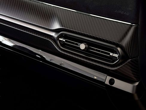 New 2026 Aston Martin V8 Vantage S image 35