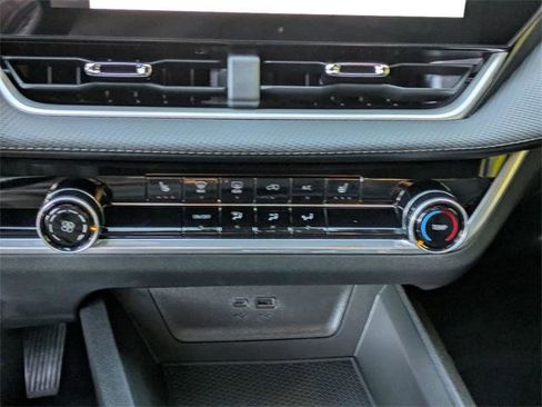 New 2026 Chevrolet Equinox LT image 21