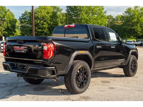 New 2026 GMC Canyon Denali w/ LPO, Denali Black Edition AWD/4WD image 8