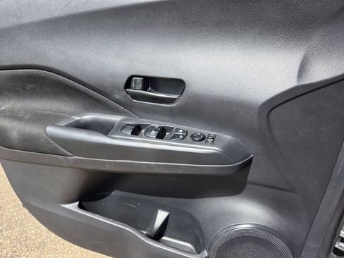 Used 2024 Nissan Kicks S FWD image 15