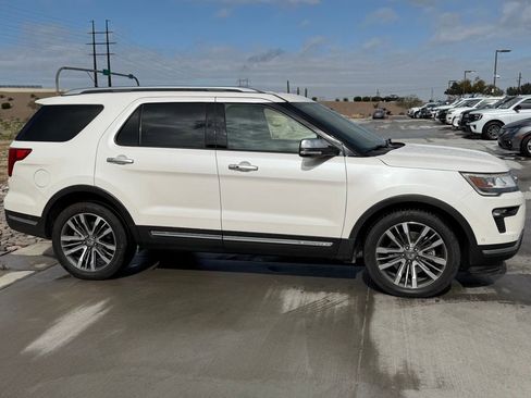Used 2018 Ford Explorer Platinum image 12