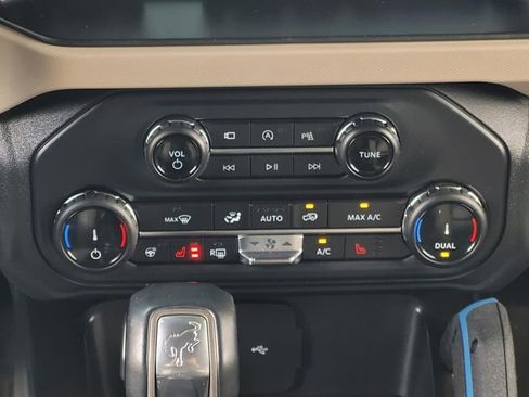 Used 2022 Ford Bronco Wildtrak image 22