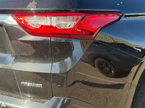 Used 2019 Chevrolet Traverse Premier w/ Driver Confidence II Package image 11