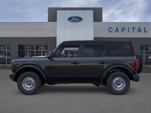 New 2025 Ford Bronco 4-Door image 3