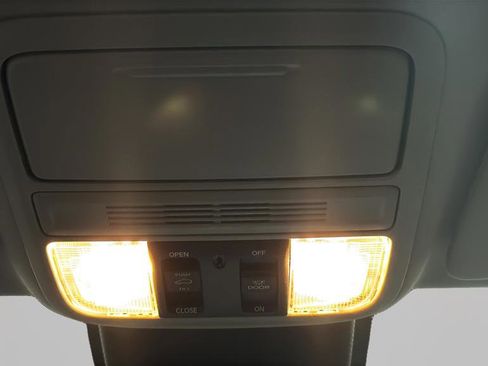 Used 2022 Honda Odyssey EX-L image 17