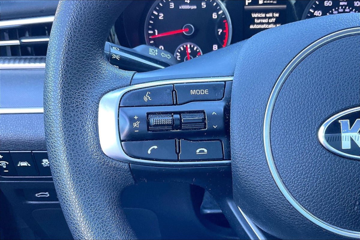Used 2021 Kia K5 LXS FWD image 18