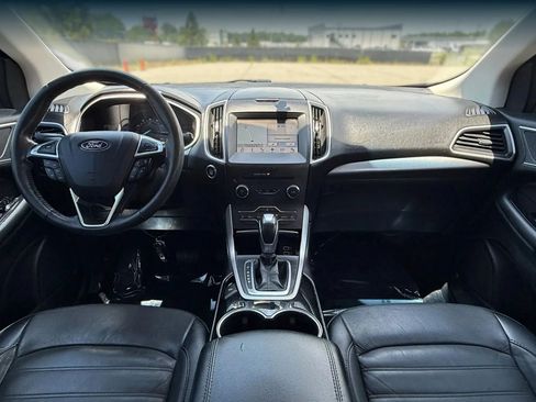 Used 2018 Ford Edge SEL w/ Equipment Group 201A FWD image 3