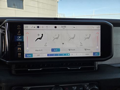 New 2026 Jeep Gladiator Sport image 10