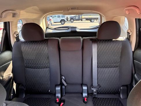 Used 2019 Nissan Rogue SV AWD/4WD image 14