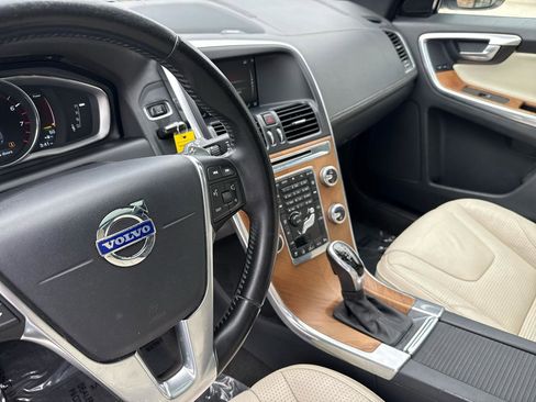 Used 2015 Volvo XC60 T6 Platinum w/ Inscription Package AWD/4WD image 28