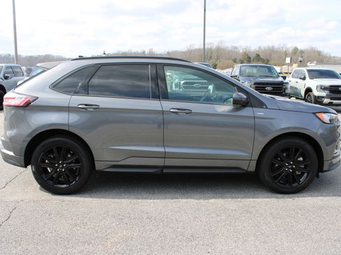 Used 2024 Ford Edge ST-Line image 5