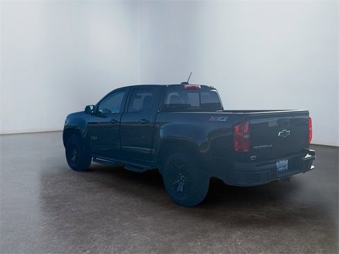 Used 2017 Chevrolet Colorado Z71 w/ Z71 Midnight Edition image 3