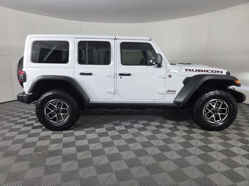 Certified 2025 Jeep Wrangler Unlimited Rubicon image 2