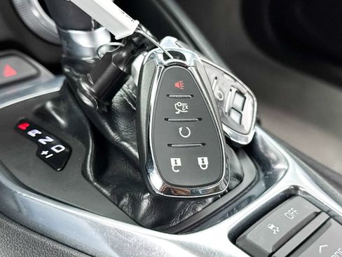 Used 2018 Chevrolet Camaro LT RWD image 34