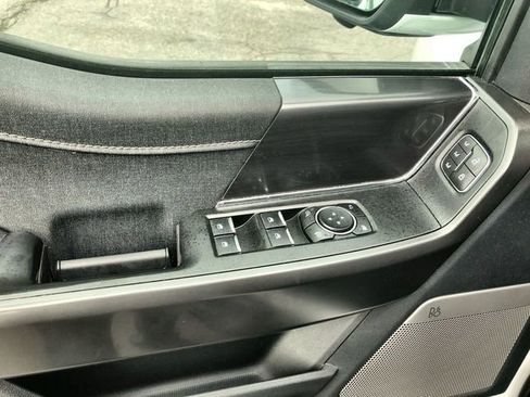 Used 2025 Ford F150 Lariat image 13