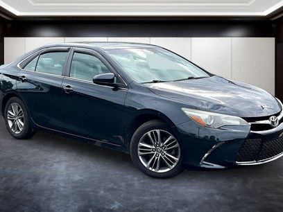 Used 2017 Toyota Camry SE w/ Moonroof Package