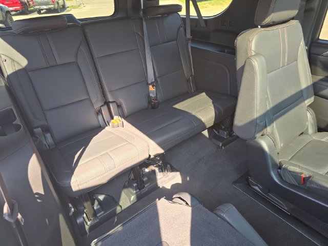 Used 2023 Chevrolet Suburban RST w/ Luxury Package AWD/4WD image 34