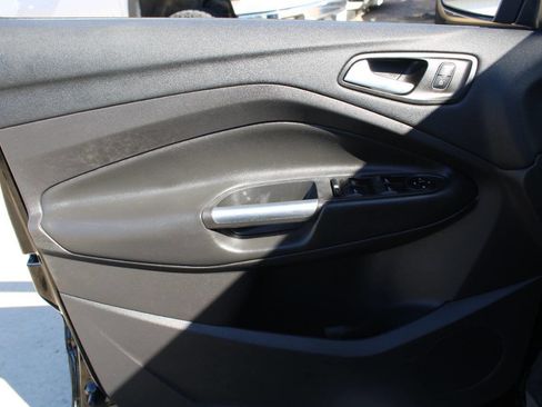 Used 2018 Ford Escape SE AWD/4WD image 18