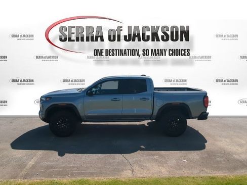 Used 2026 GMC Canyon Elevation w/ Convenience Package RWD image 5