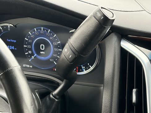 Used 2019 Cadillac Escalade Luxury AWD/4WD image 17