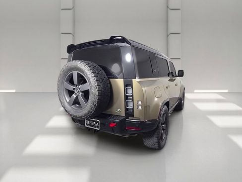 Used 2023 Land Rover Defender 110 X AWD/4WD image 41