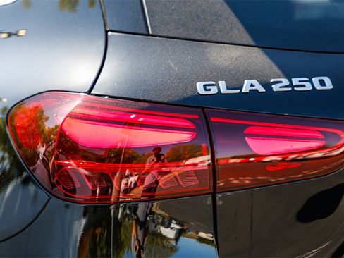 New 2025 Mercedes-Benz GLA 250 image 8