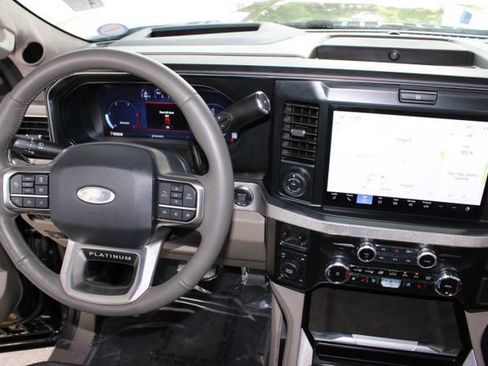 Used 2025 Ford F250 Platinum w/ Platinum Plus Package AWD/4WD image 31