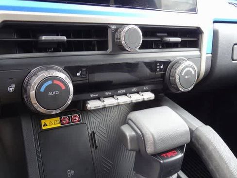 Used 2024 Toyota Tacoma TRD Sport w/ TRD Sport Upgrade Package image 17