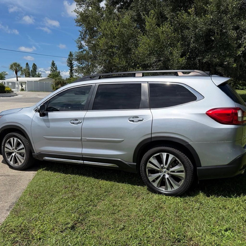 Used 2022 Subaru Ascent Limited w/ Technology Package AWD/4WD image 4