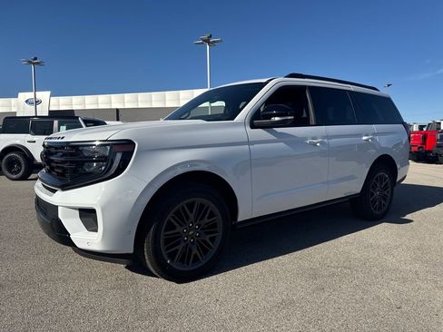 New 2025 Ford Expedition Platinum w/ Stealth Performance Package AWD/4WD image 1