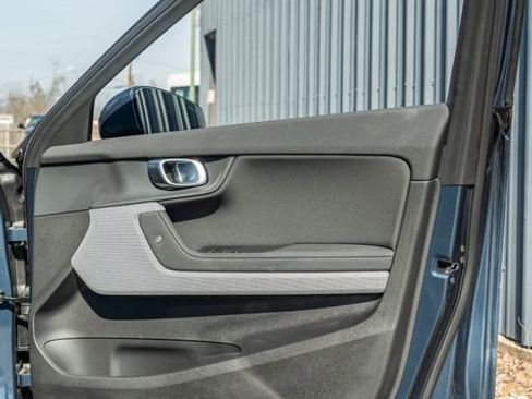 Used 2022 Polestar Polestar 2 w/ Performance Package image 41