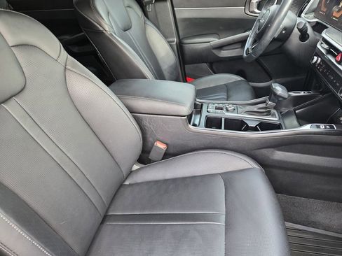 Certified 2025 Kia Sorento EX FWD image 19