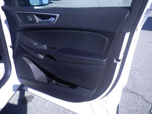 Certified 2024 Ford Edge SEL image 25