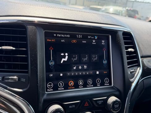 Used 2018 Jeep Grand Cherokee Overland image 22