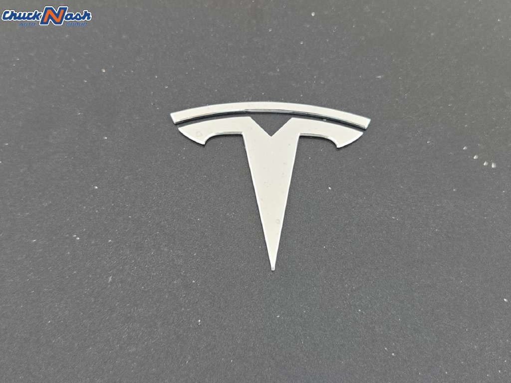 Used 2024 Tesla Model Y 2WD image 32