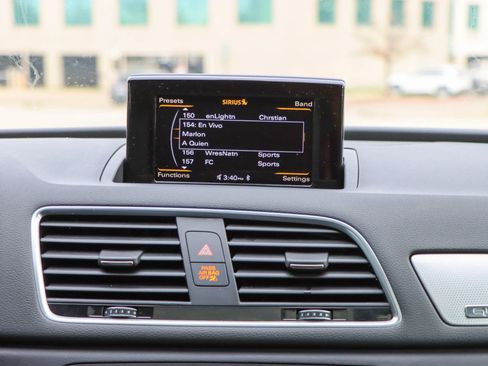 Used 2018 Audi Q3 2.0T Premium w/ Convenience Package image 37