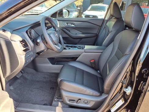 New 2026 Nissan Rogue Dark Armor image 9